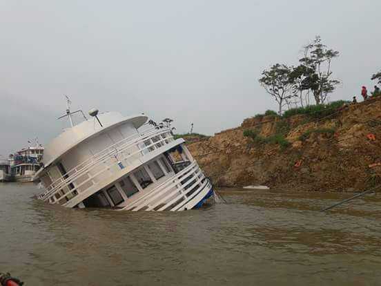 Barco que saiu de Manaus para Maraã naufraga no Rio Purus, no Amazonas - Imagem: Divulgação